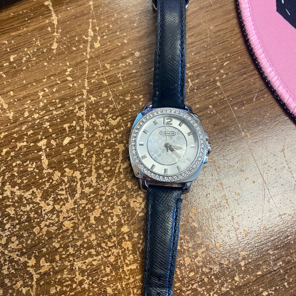 Coach Boyfriend Signature Watch Women Silver Tone Black Leather Band Working